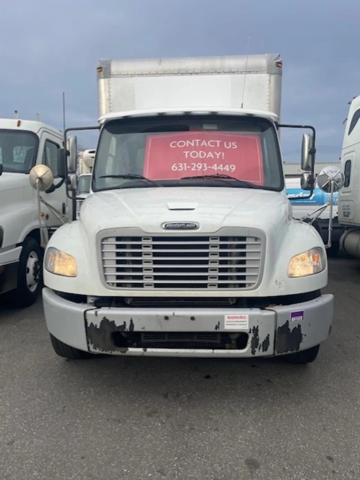 2017 Freightliner M2 106 in Farmingdale, NY — photo 2