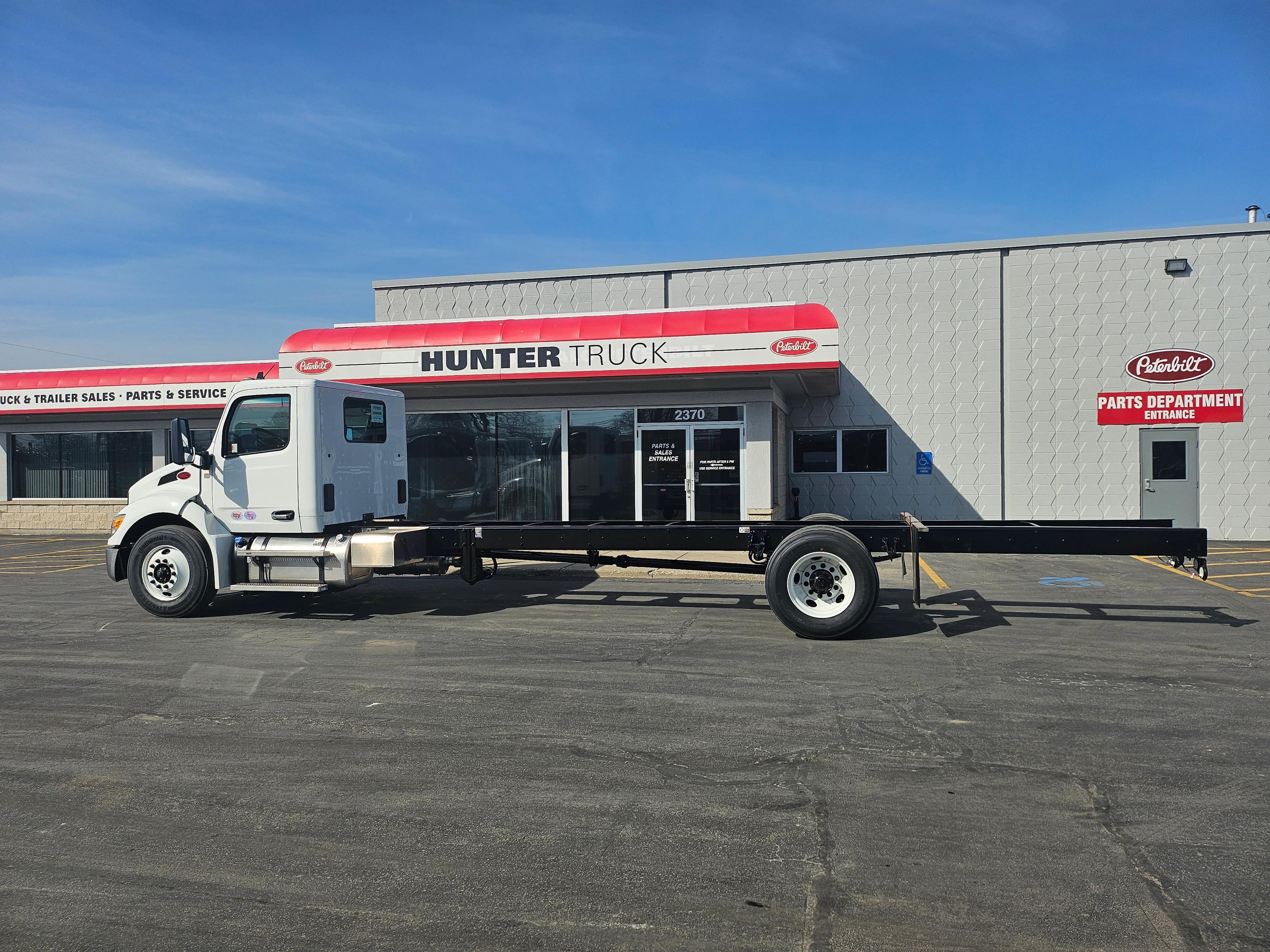2025 Peterbilt 536 in BUFFALO, NY — photo 3