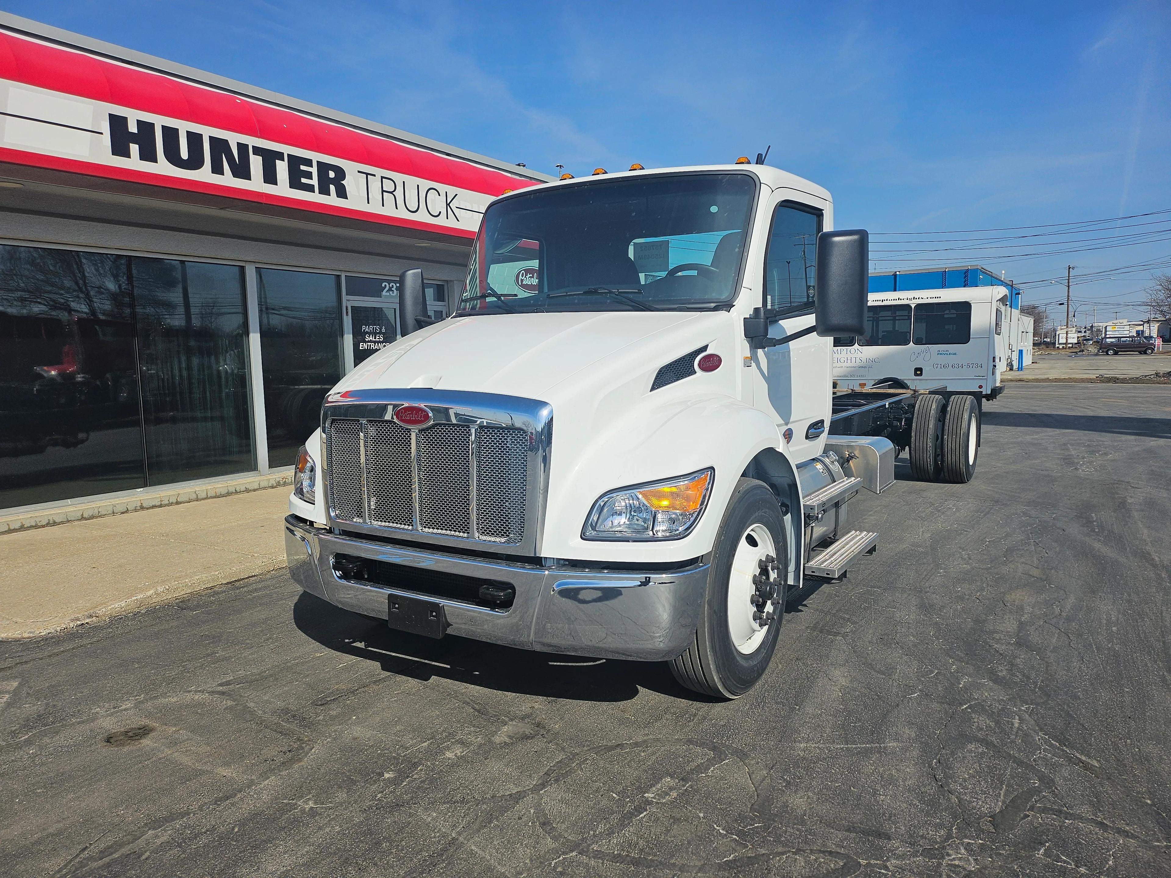 2025 Peterbilt 536