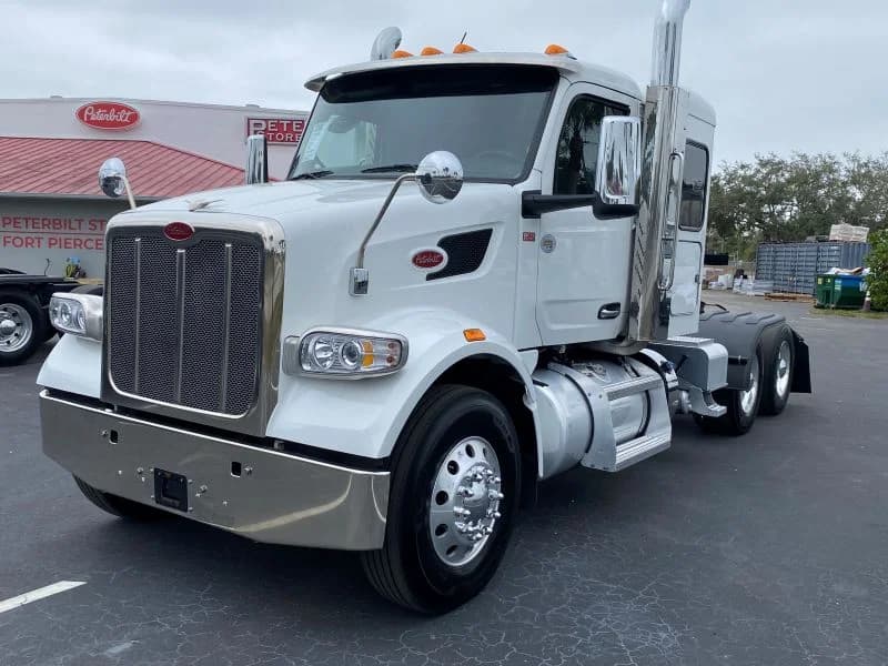 2025 Peterbilt 567 in Fort Pierce, FL