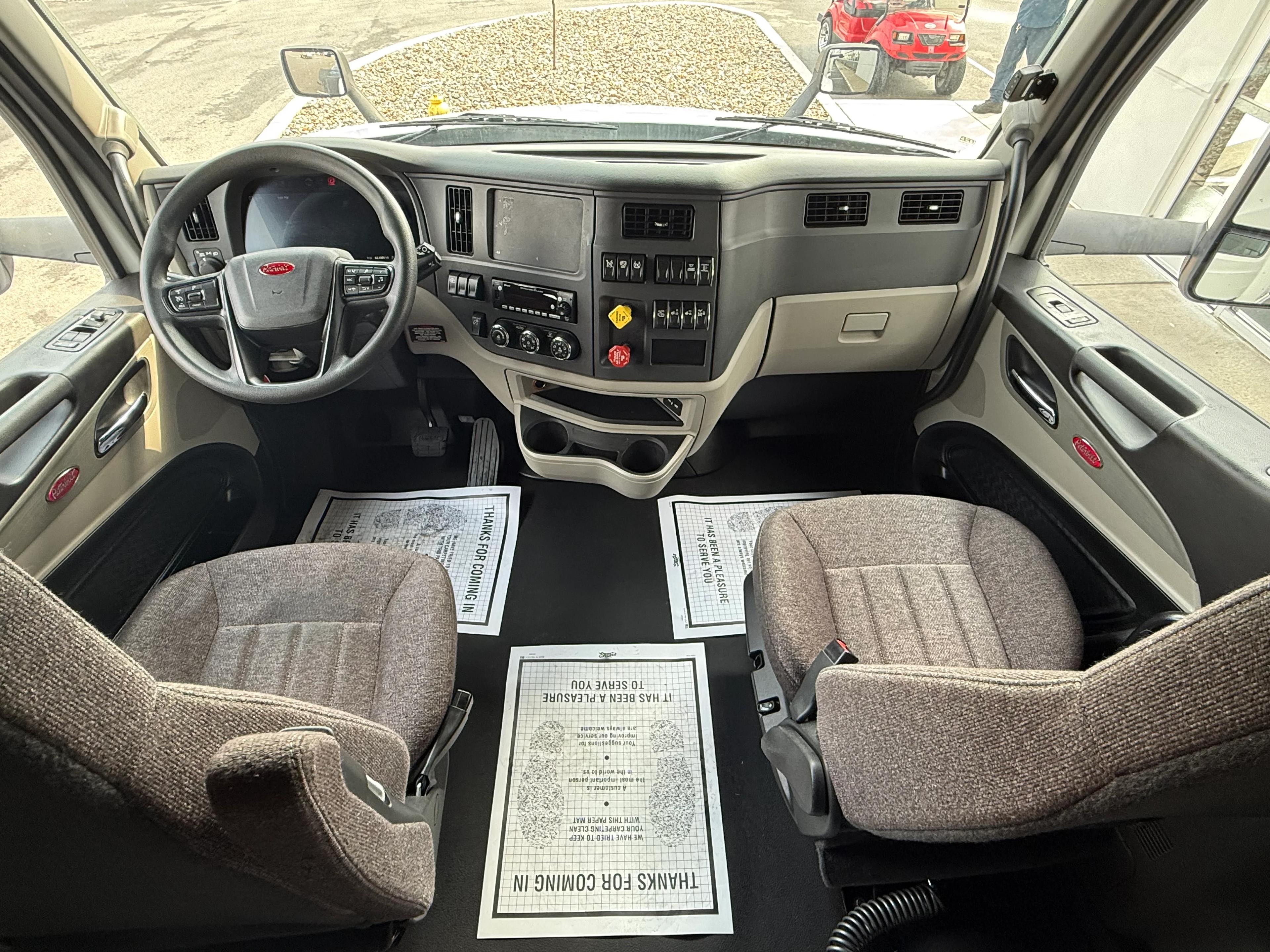 2024 Peterbilt 579 in Evansville, IN — photo 13