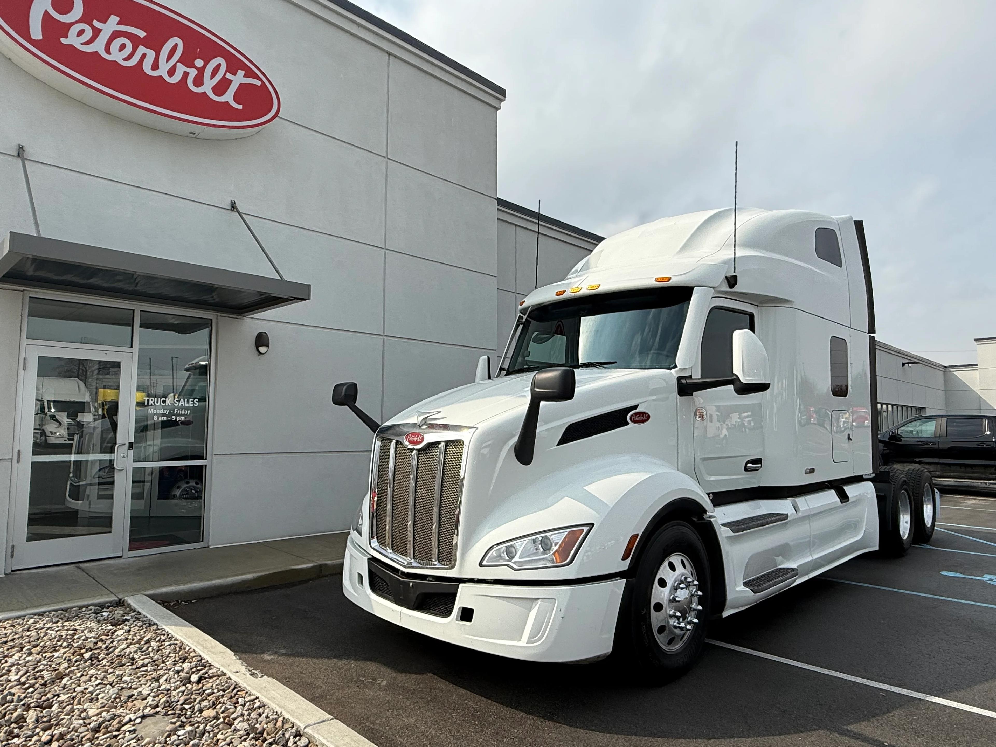 2024 Peterbilt 579 in Evansville, IN