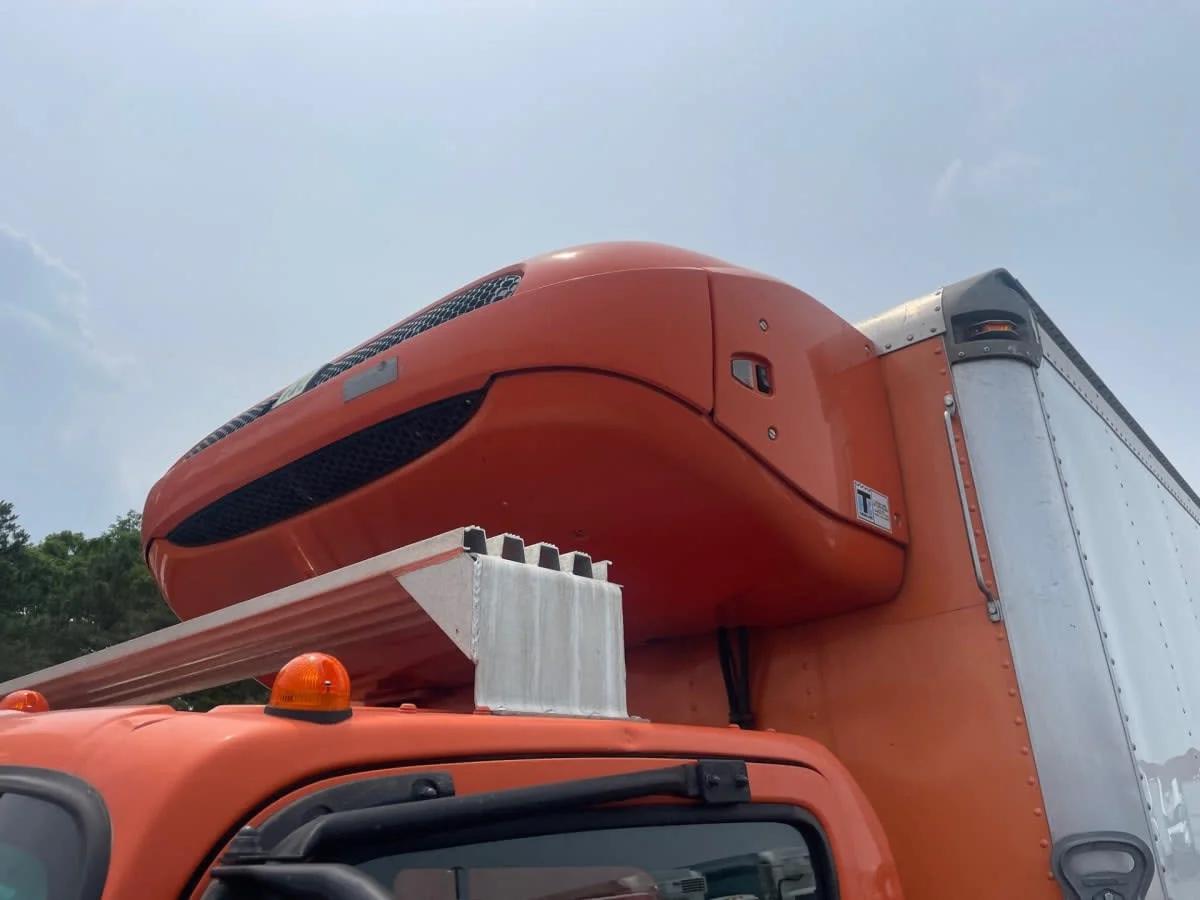 2019 Isuzu NQR in Farmingdale, NY — photo 7