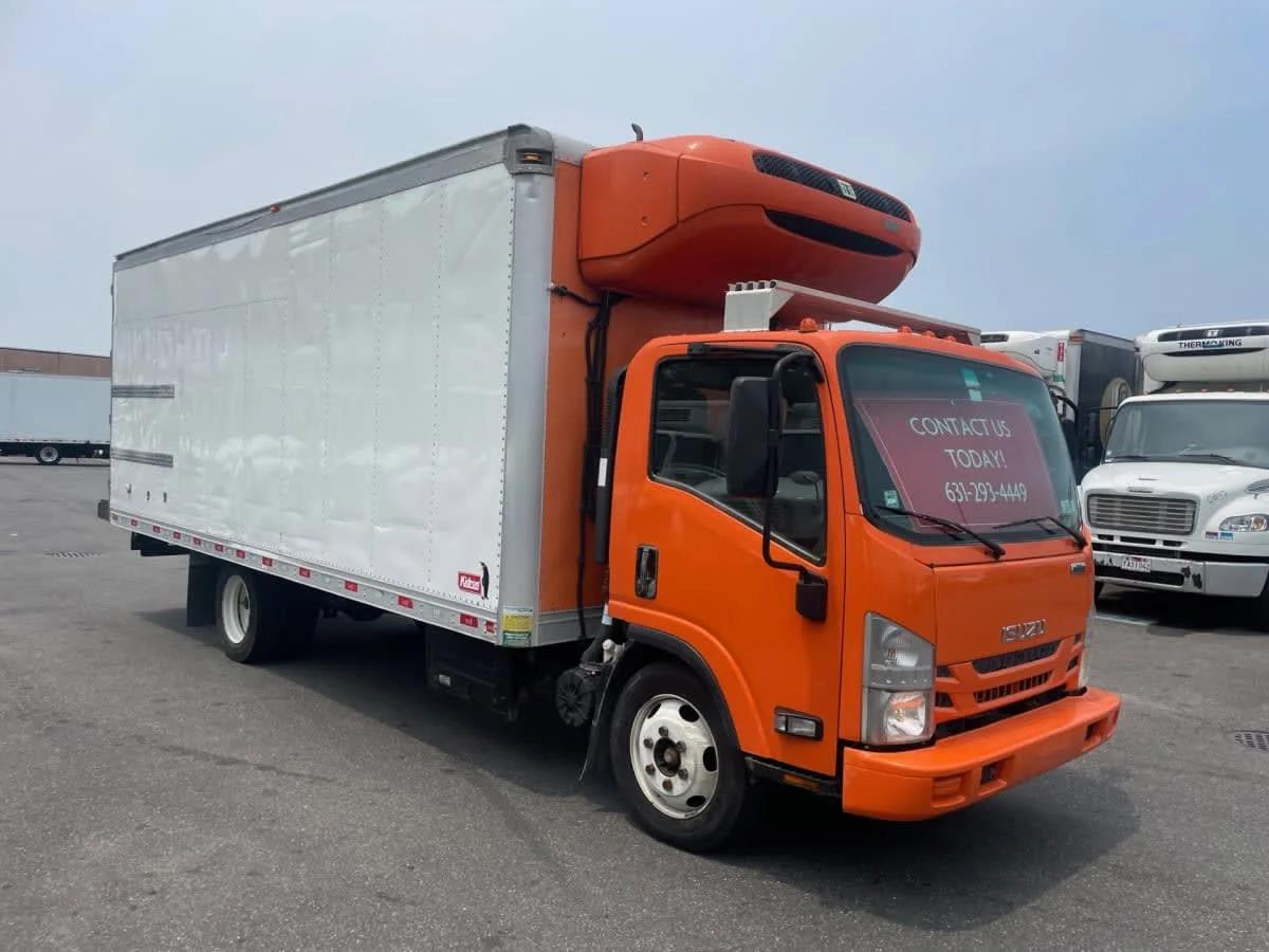 2019 Isuzu NQR in Farmingdale, NY — photo 3