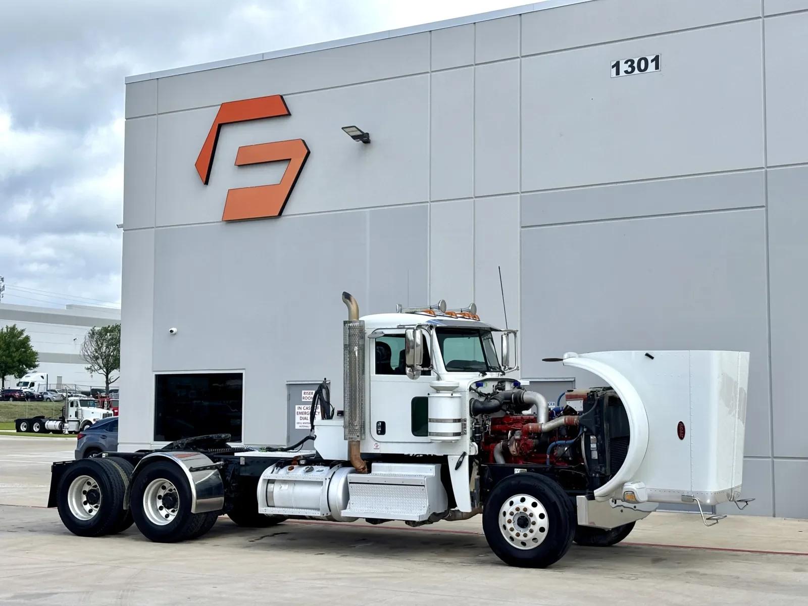 2018 Peterbilt 389 in Hutchins, TX — photo 9