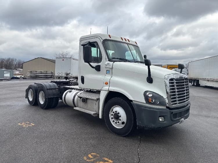 2020 Freightliner Cascadia in Valparaiso, IN