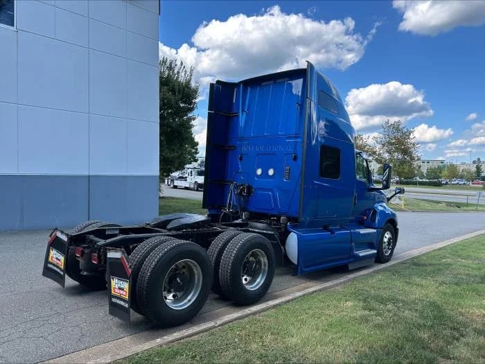 2020 International LT in Laredo, TX — photo 8