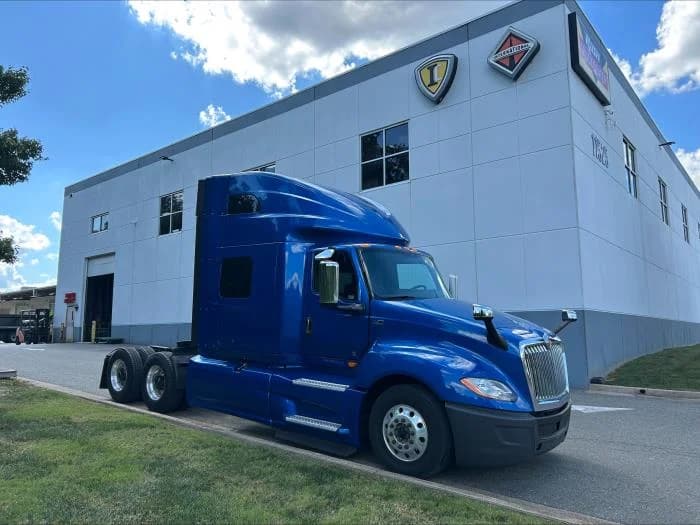 2020 International LT in Laredo, TX — photo 15