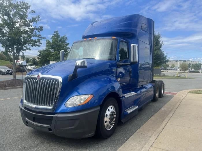2020 International LT in Laredo, TX — photo 4