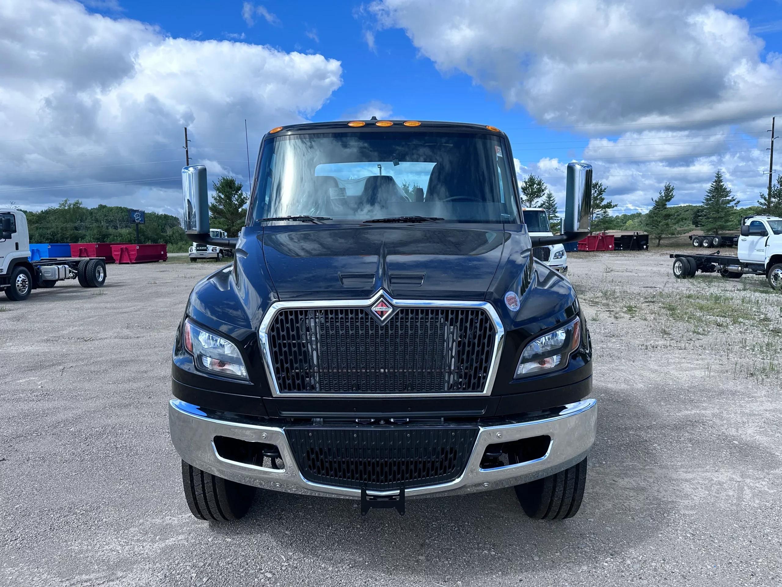 2026 International MV — photo 2