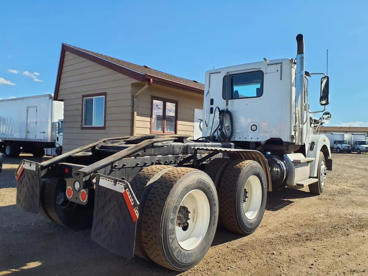 2019 Freightliner 122SD in Commerce City, CO — photo 4