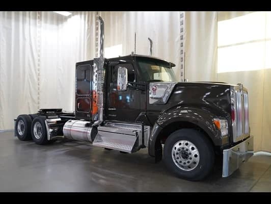 2027 Kenworth W990 in Kansas City, MO