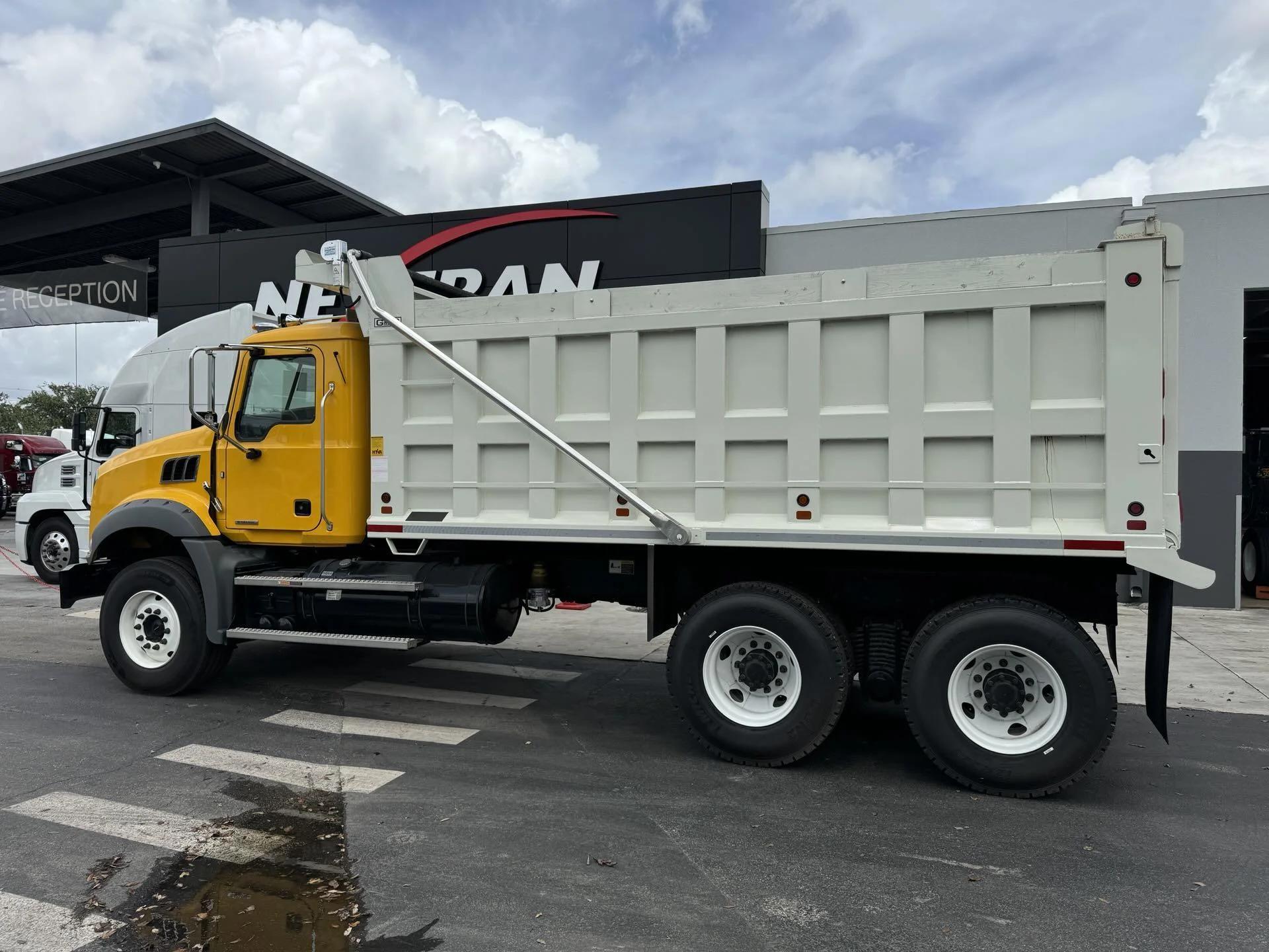 2023 Mack Granite in Miami, FL — photo 4