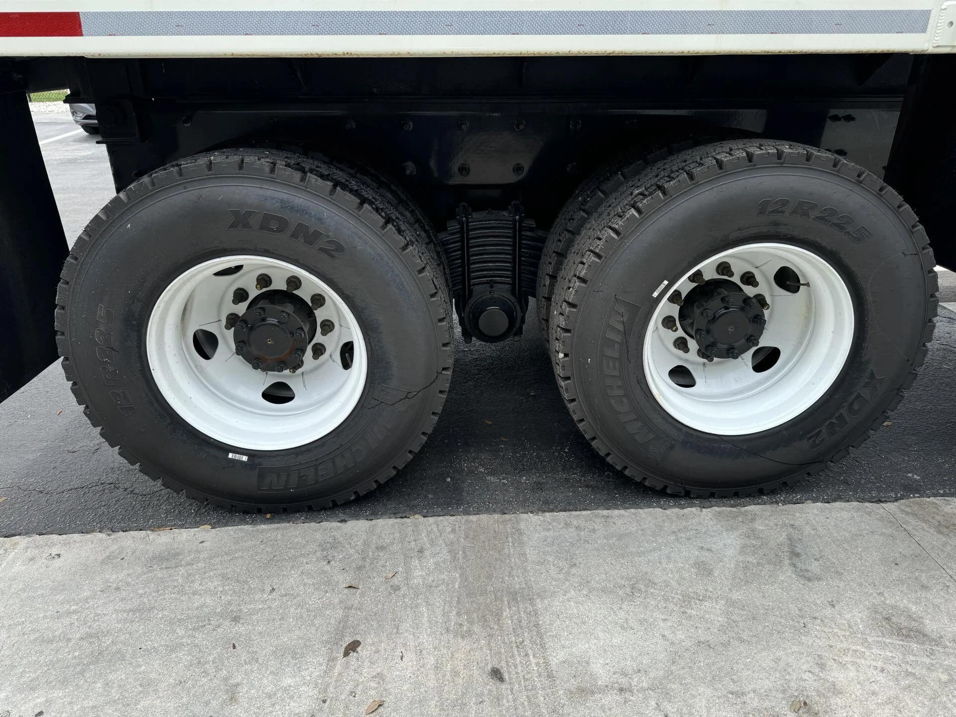 2023 Mack Granite in Miami, FL — photo 5