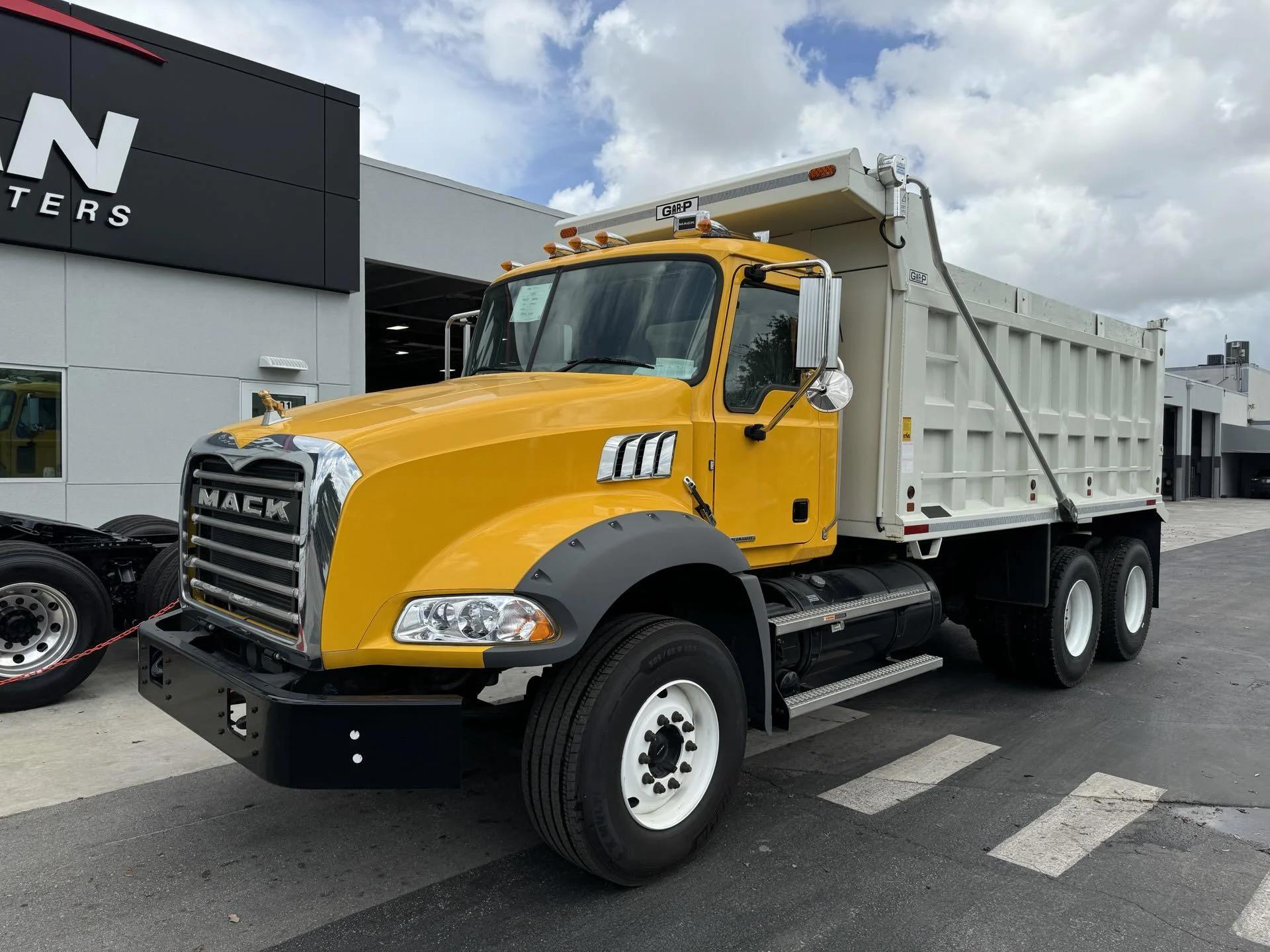 2023 Mack Granite