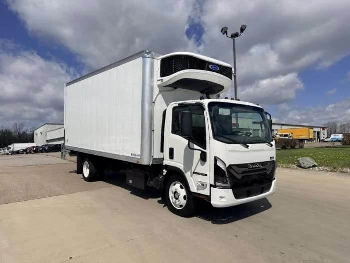 2026 Isuzu NRR in Dayton, OH — photo 4