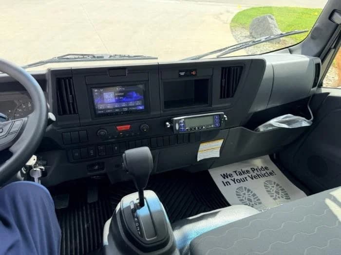 2026 Isuzu NRR in Dayton, OH — photo 18