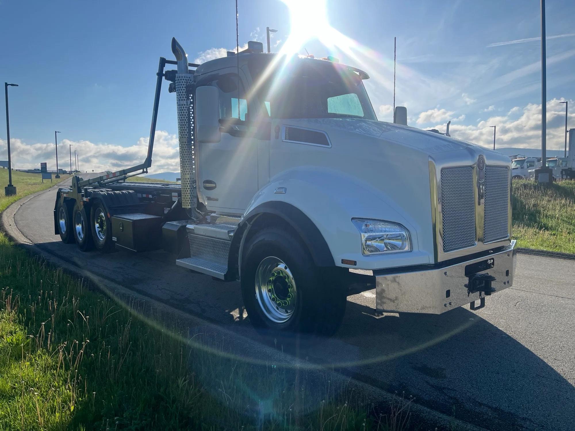 2024 Kenworth T880 in SCRANTON, PA — photo 5
