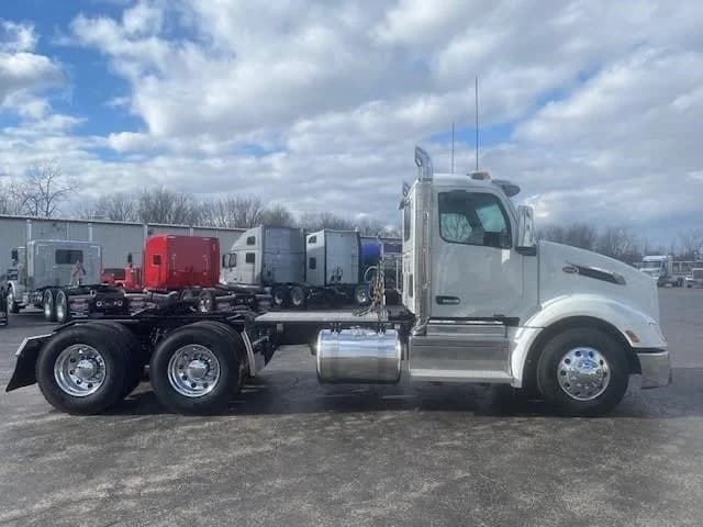 2025 Peterbilt 579 in Findlay, OH — photo 5