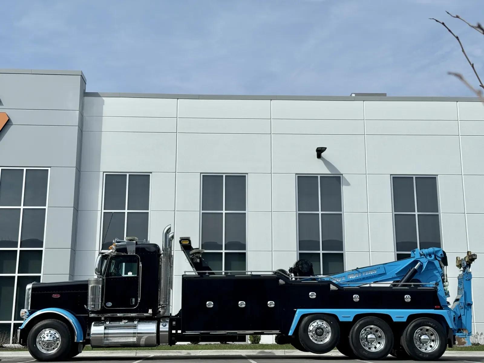 2018 Peterbilt 389 in New Lenox, IL — photo 4