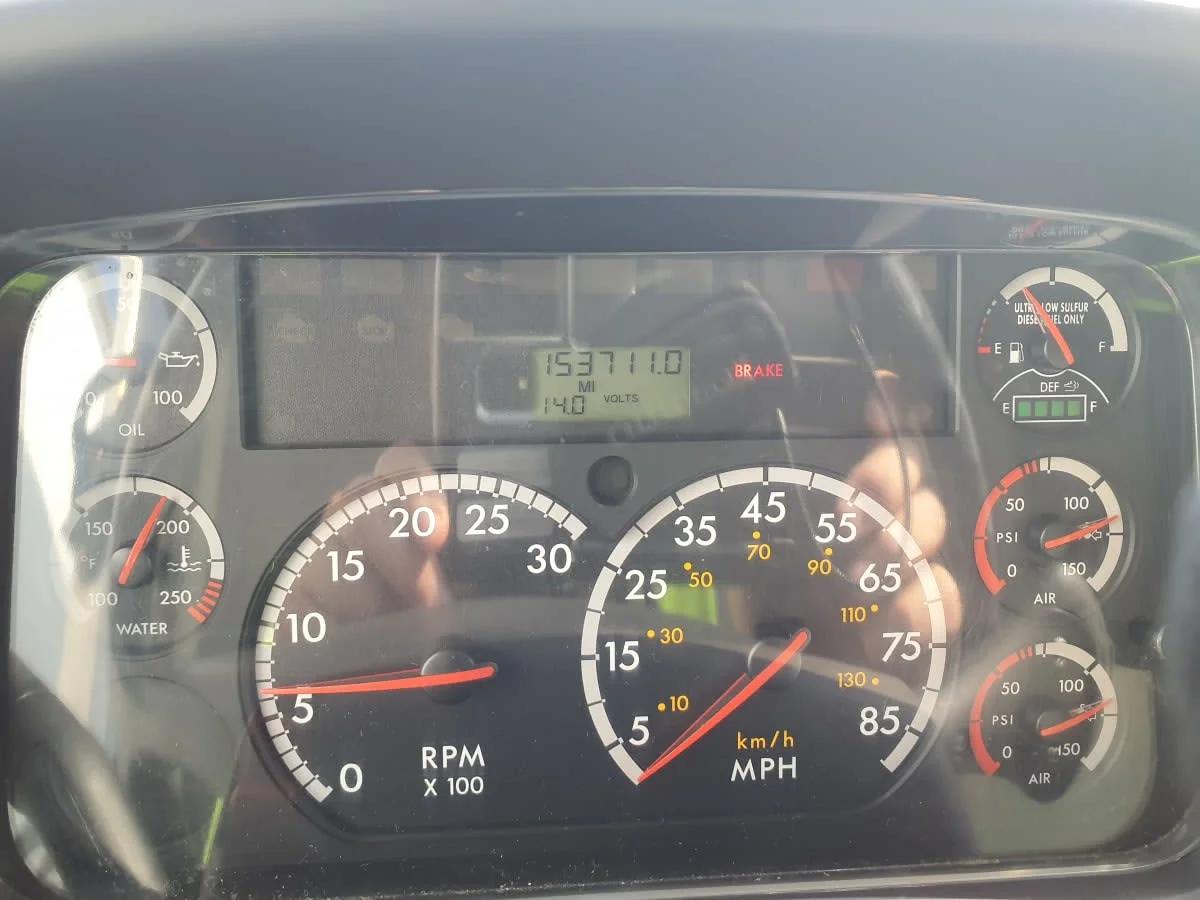 2014 Freightliner M2 106 in Wayland, MI — photo 18