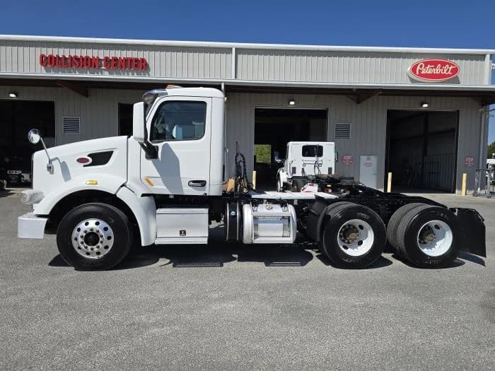2020 Peterbilt 567 — photo 3