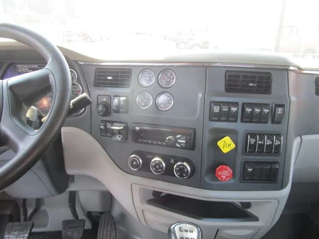 2020 Peterbilt 567 in BUTLER, PA — photo 10