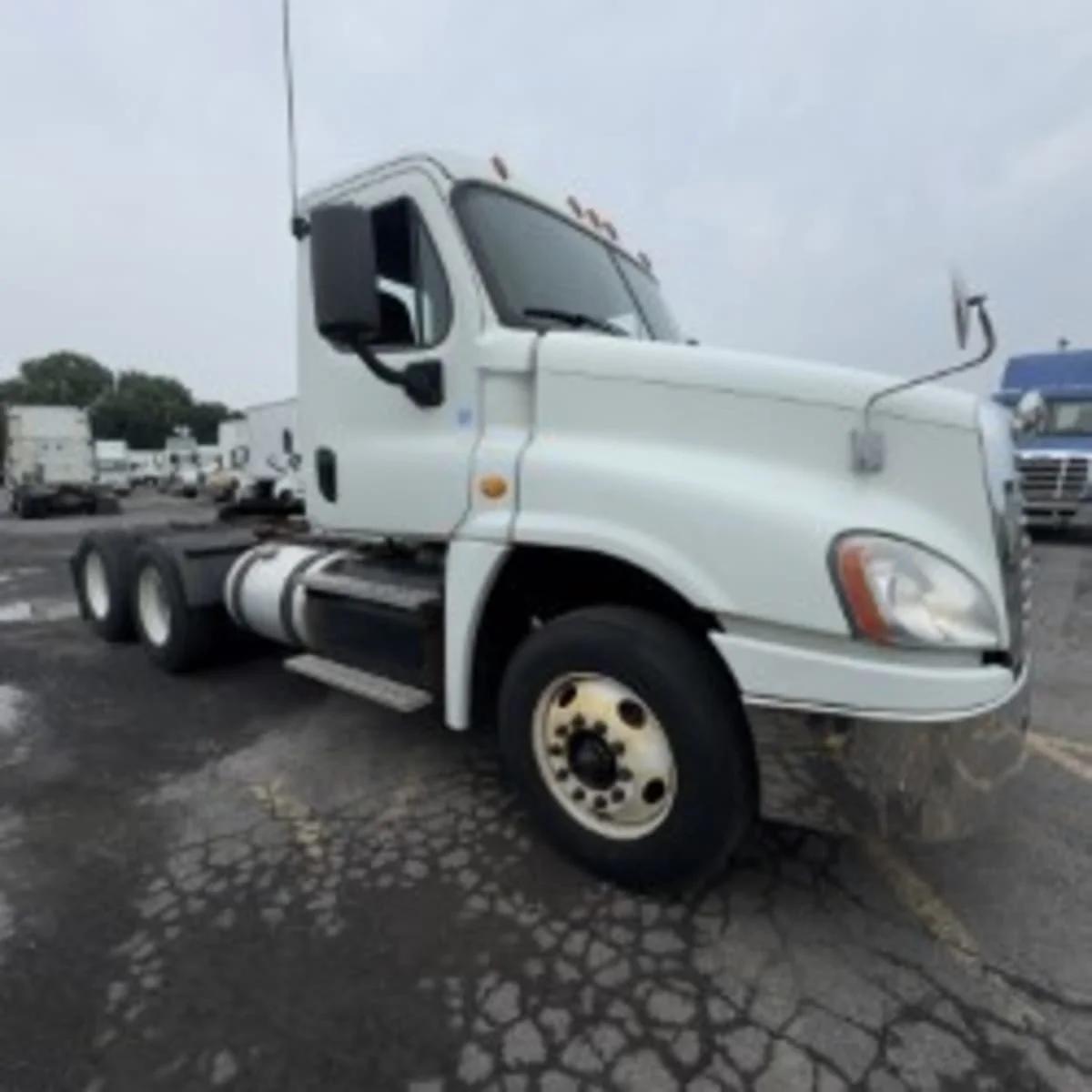 2018 Freightliner Cascadia in Syracuse, NY — photo 3