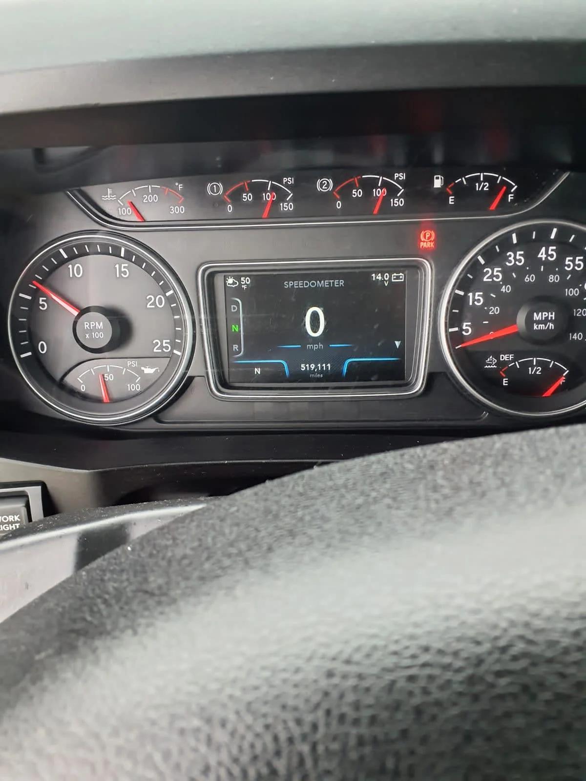 2019 International LT in Bolingbrook, IL — photo 10