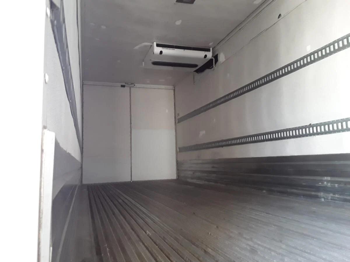 2020 Freightliner M2 106 in Kansas City, MO — photo 8