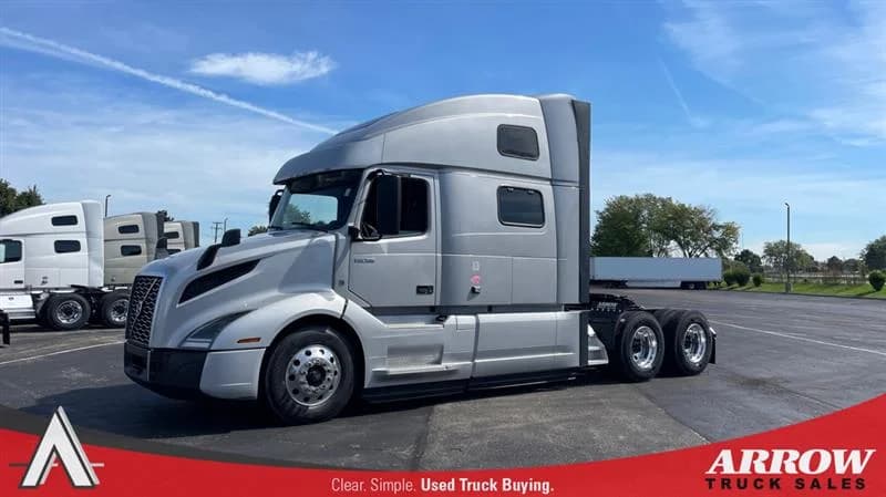 2022 Volvo VNL 860 in Bolingbrook, IL