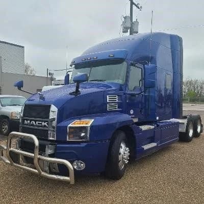 2020 Mack Anthem — photo 4