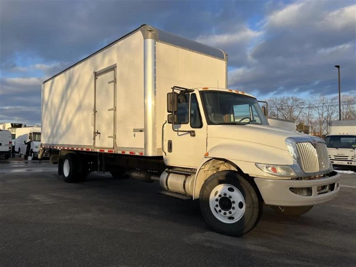 2017 International 4300 in Beltsville, MD — photo 3