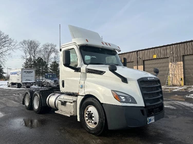 2020 Freightliner Cascadia in Middlefield, OH