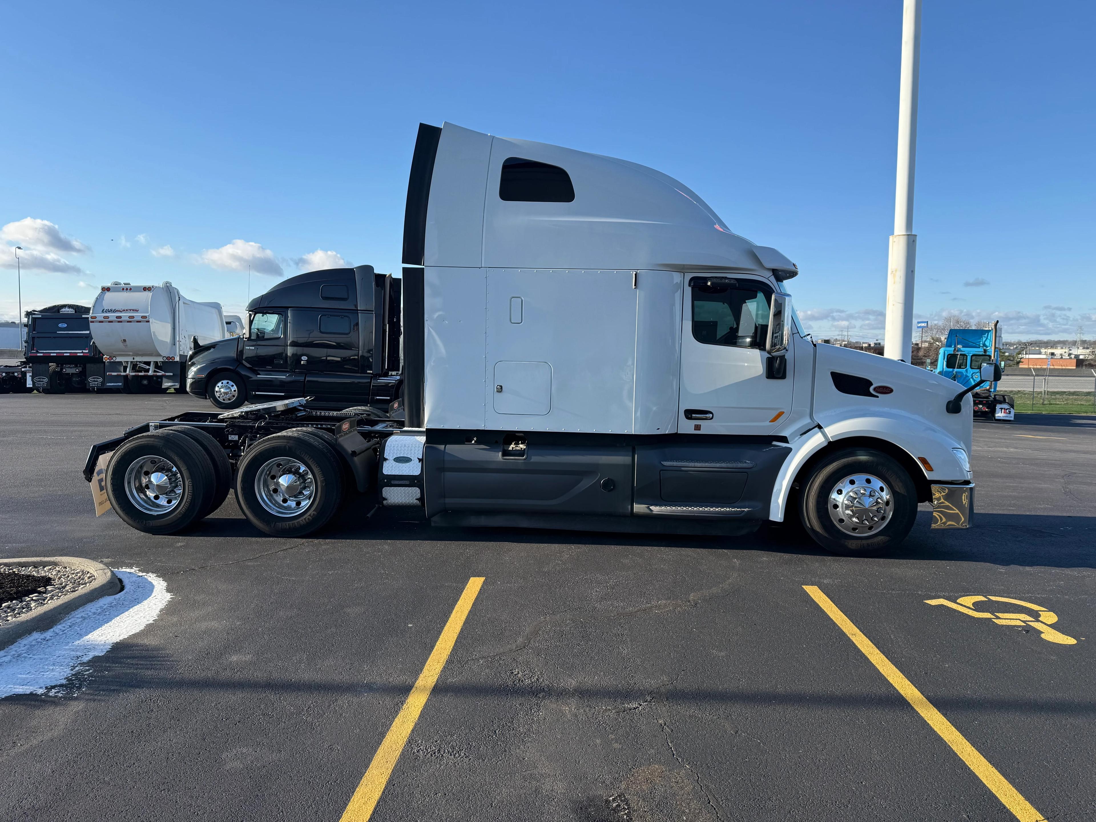 2020 Peterbilt 579 in Cincinnati, OH — photo 6