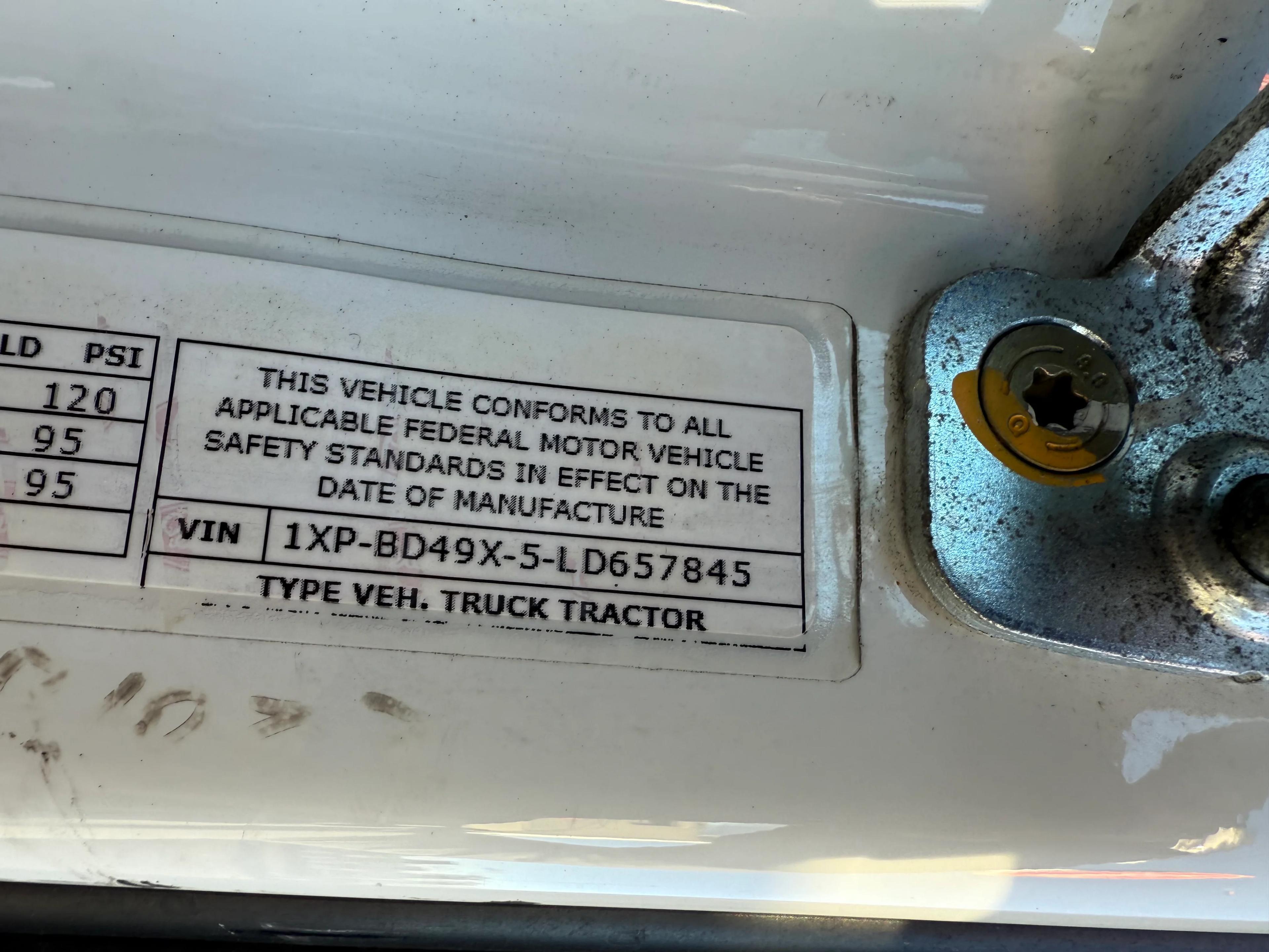 2020 Peterbilt 579 in Cincinnati, OH — photo 15