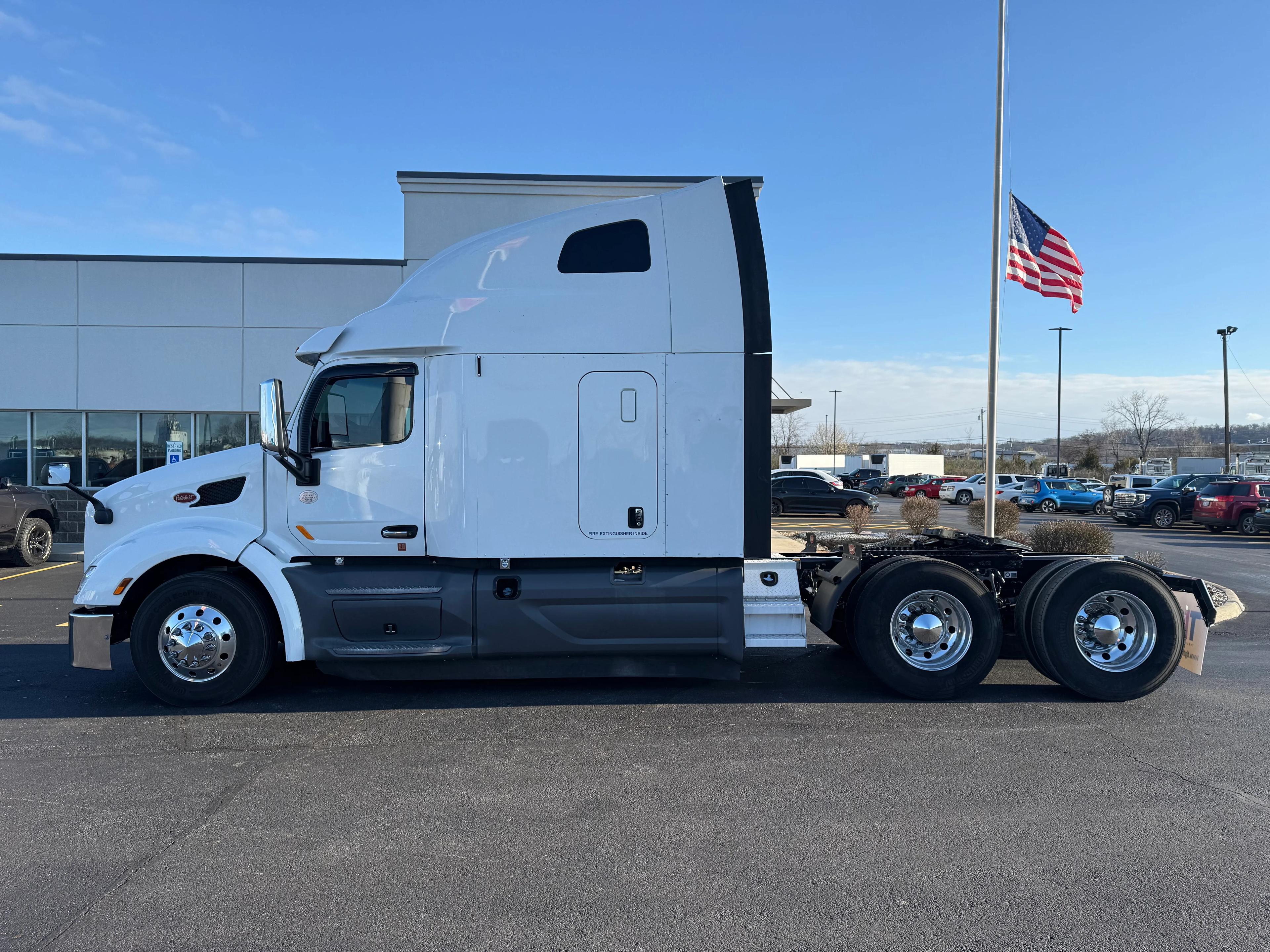 2020 Peterbilt 579 in Cincinnati, OH — photo 2