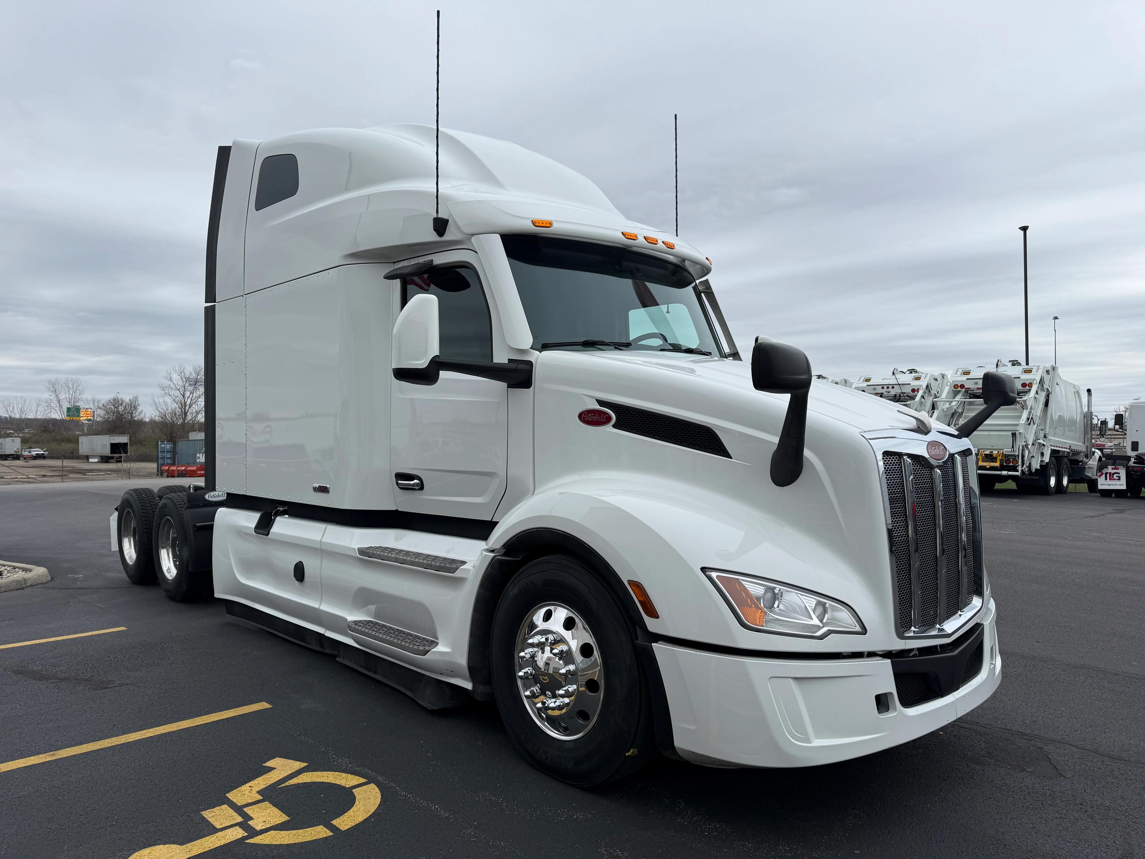 2024 Peterbilt 579 in Cincinnati, OH — photo 7