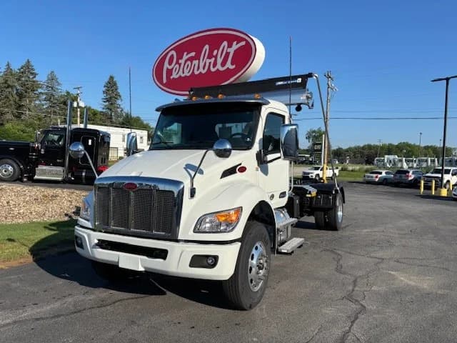 2025 Peterbilt 537 in BUTLER, PA — photo 2