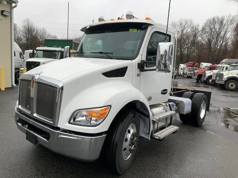 2025 Kenworth T380