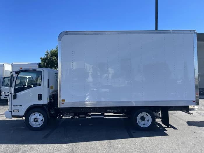 2025 Isuzu NRR in Whittier, CA — photo 2