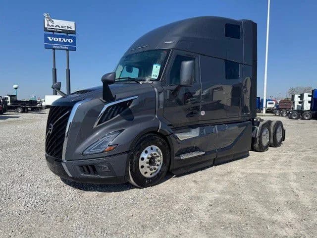 2027 Volvo VNL 860 in London, OH