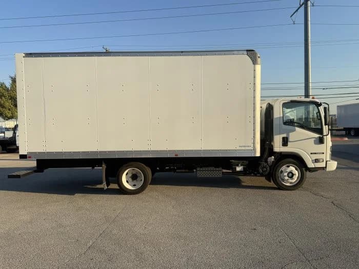 2025 Isuzu NRR in Dallas, TX — photo 12