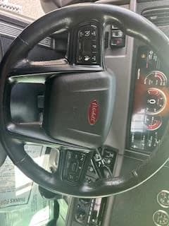 2023 Peterbilt 389 in Zanesville, OH — photo 13