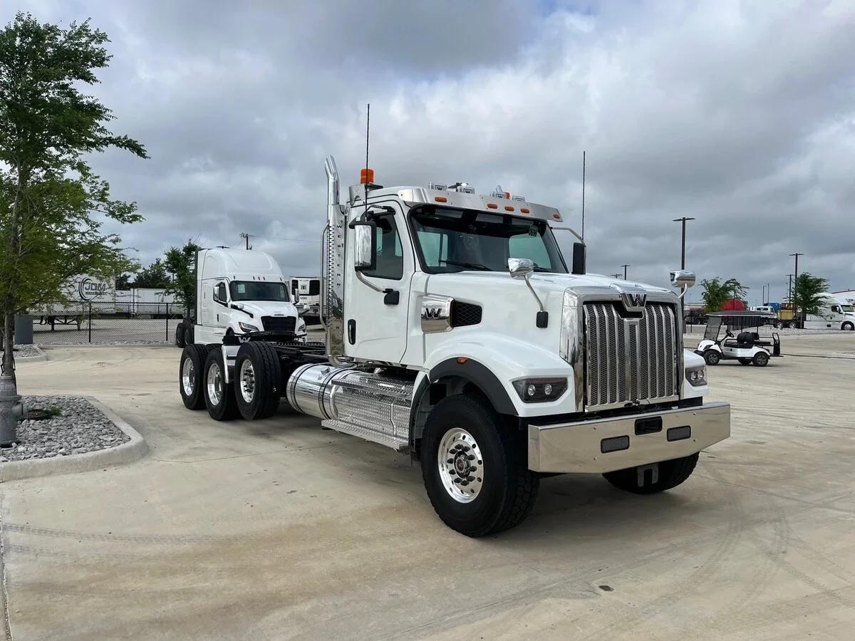 2027 Western Star 49X — photo 3