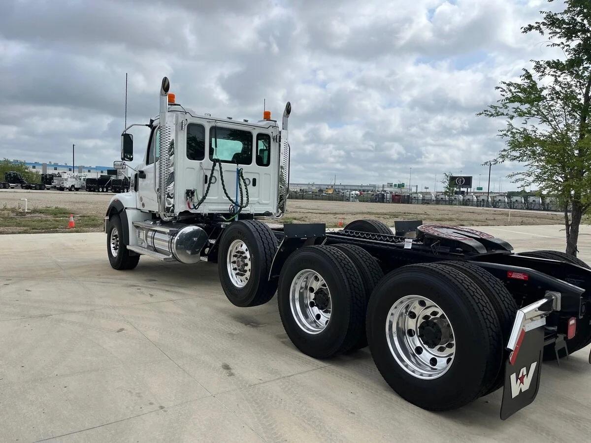 2027 Western Star 49X — photo 7