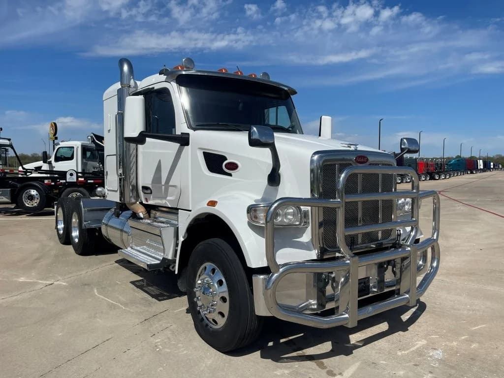 2022 Peterbilt 567 in Springfield, MO — photo 3