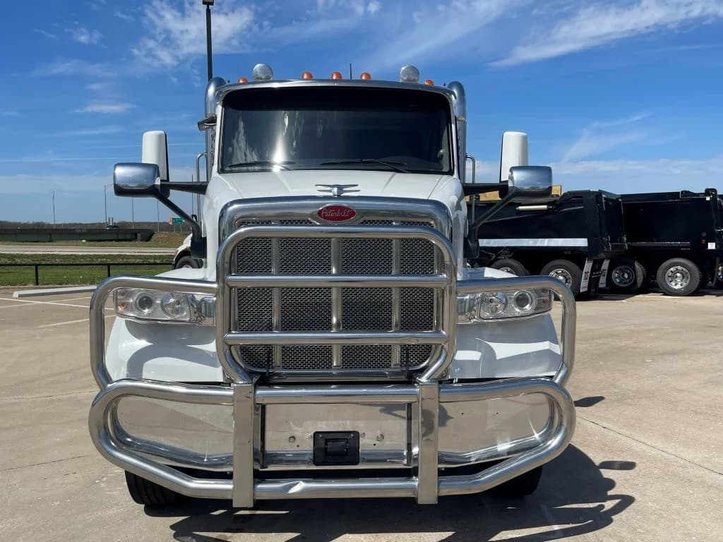 2022 Peterbilt 567 in Springfield, MO — photo 8