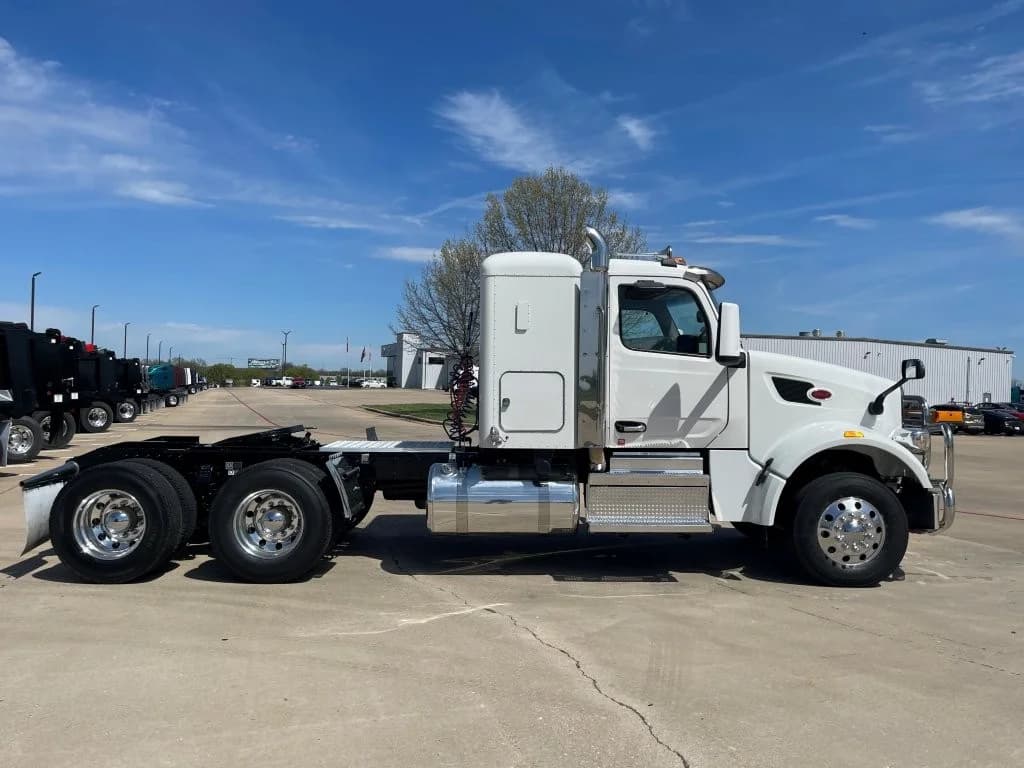 2022 Peterbilt 567 in Springfield, MO — photo 7