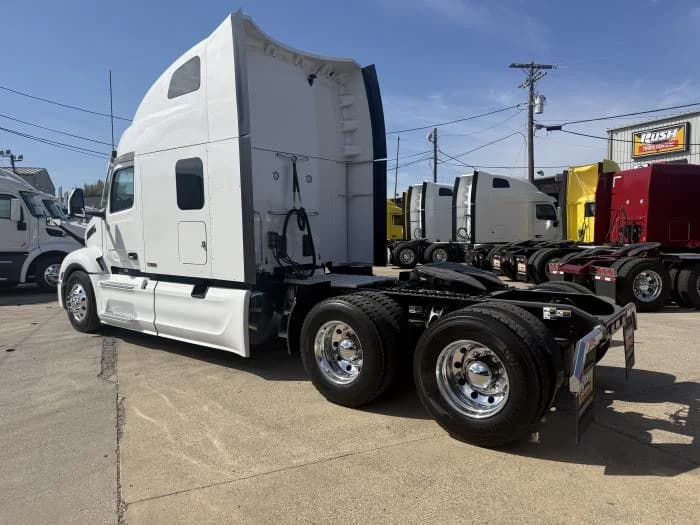 2024 Peterbilt 579 — photo 43